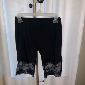 Fashion Nova biker shorts lace trim
